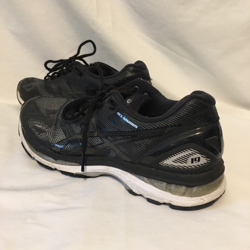 ASICS Gel Nimbus 19 Women’s size 7.5